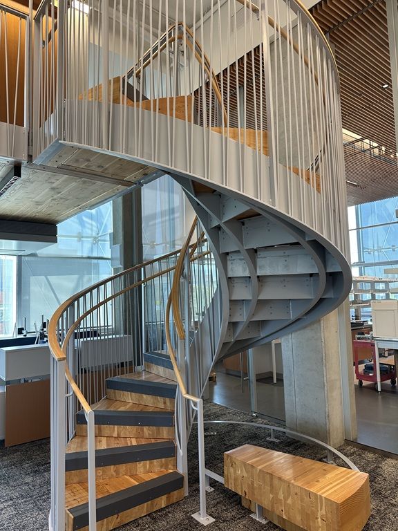 Phil and Penny Knight Campus for Accelerating Scientific Impact at the University of Oregon side view stair